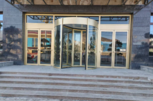 庆阳解决大堂风与能耗痛点：旋转门的微气候屏障保证！